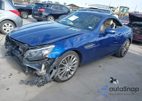 2017 Mercedes-Benz Slc 300 z USA, uszkodzony, nr VIN WDDPK3JA2HF137456